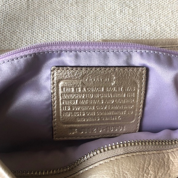 Coach leather purse - Picture 7 of 8